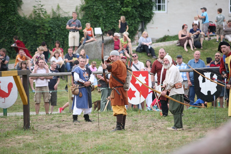 Burg-Stargard_20130810-141358_6699.jpg