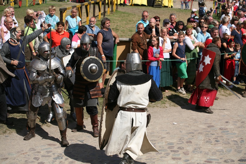 Burg-Stargard_20130811-141600_8115.jpg