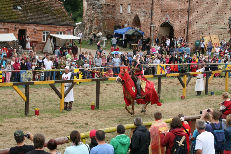 Burg-Stargard_20130811-161312_8325.jpg